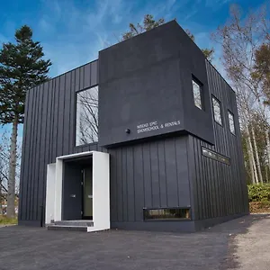 Epic House アパート